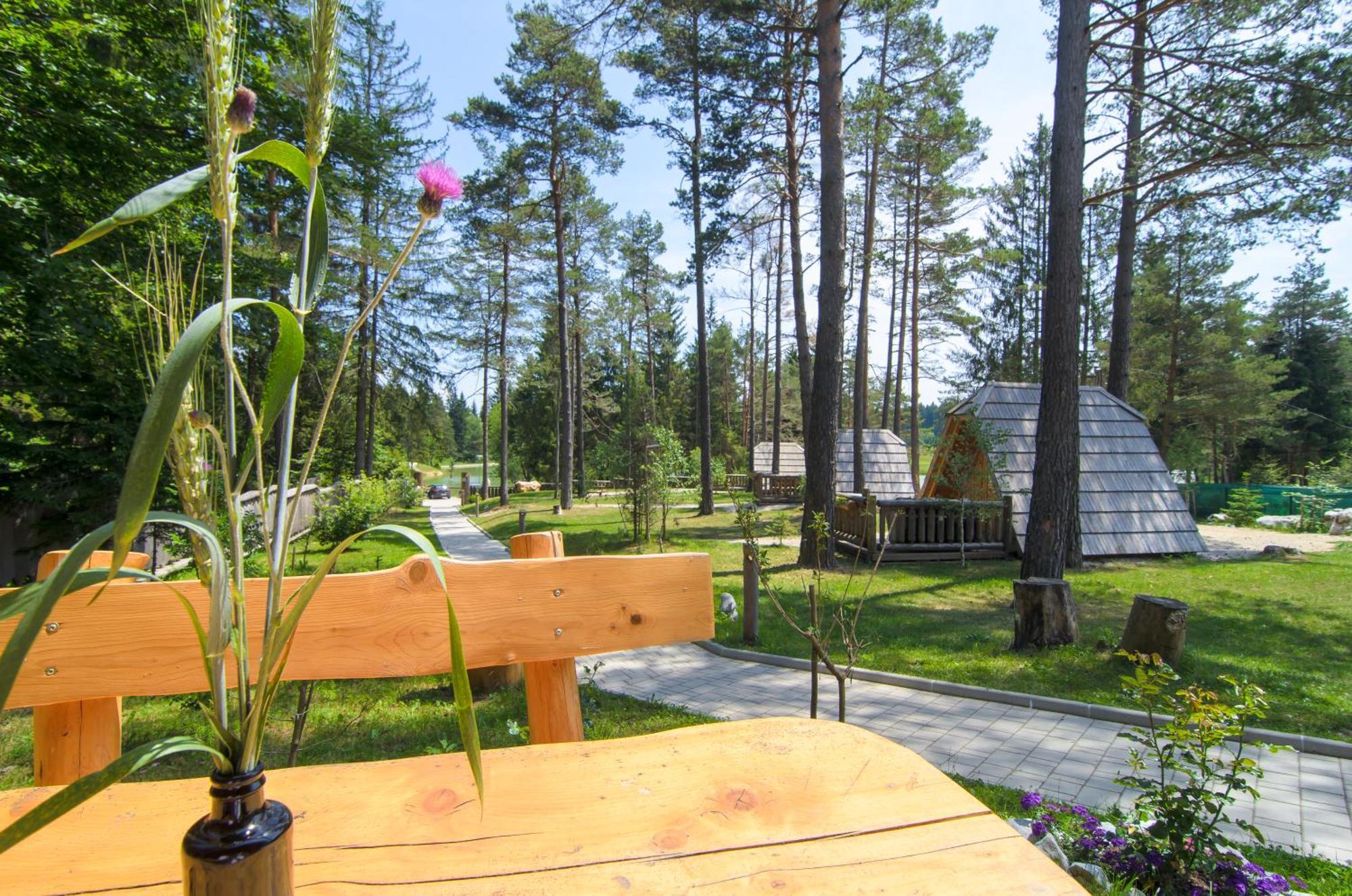 Glamping Lake Bloke Nova Vas  Exteriör bild