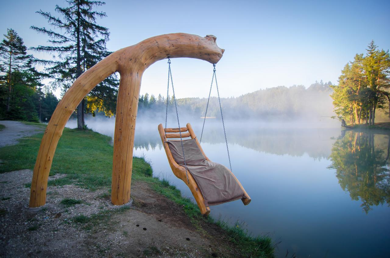Glamping Lake Bloke Nova Vas  Exteriör bild